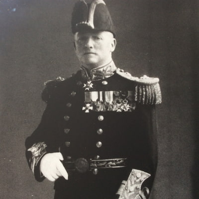 Collard as Rear-Admiral